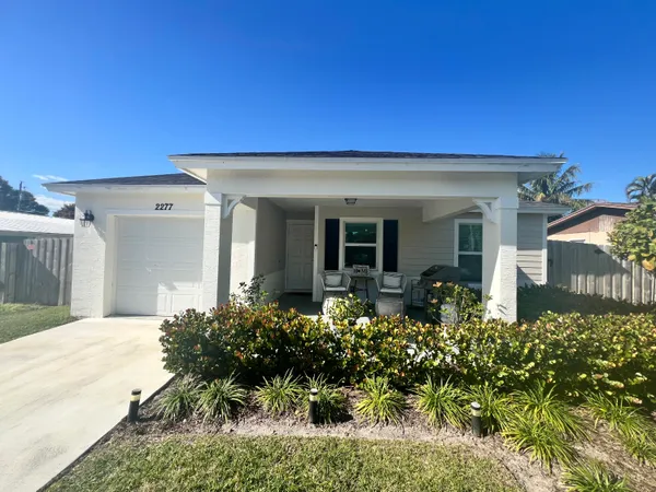 $2,800 | 2277 Southeast Monroe Street, Stuart, FL 34997