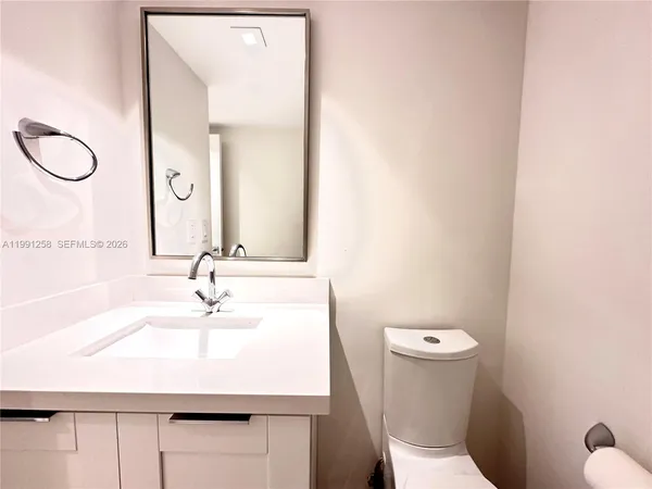 $1,800 | 3301 North Country Club Drive, Unit 410, Aventura, FL 33180