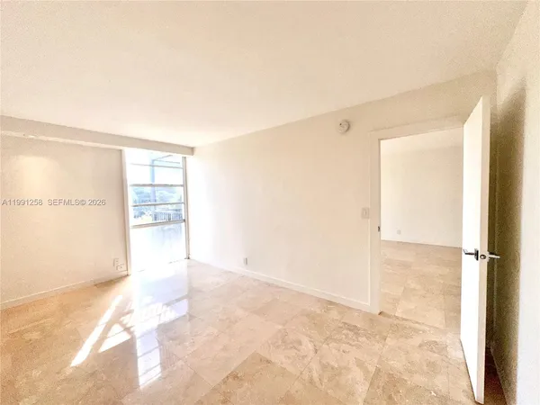 $1,800 | 3301 North Country Club Drive, Unit 410, Aventura, FL 33180