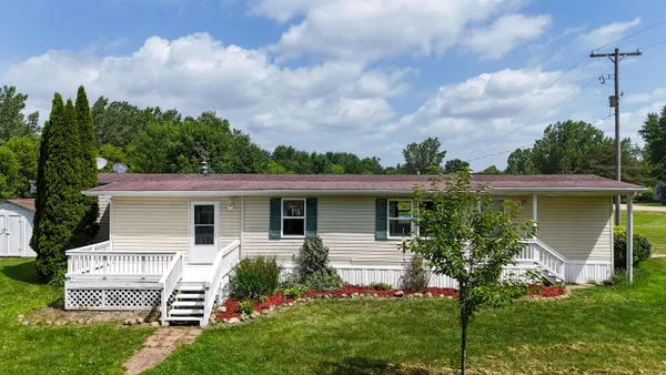 $125,000 | 4718 Spur Road, Breckenridge, MI 48615
