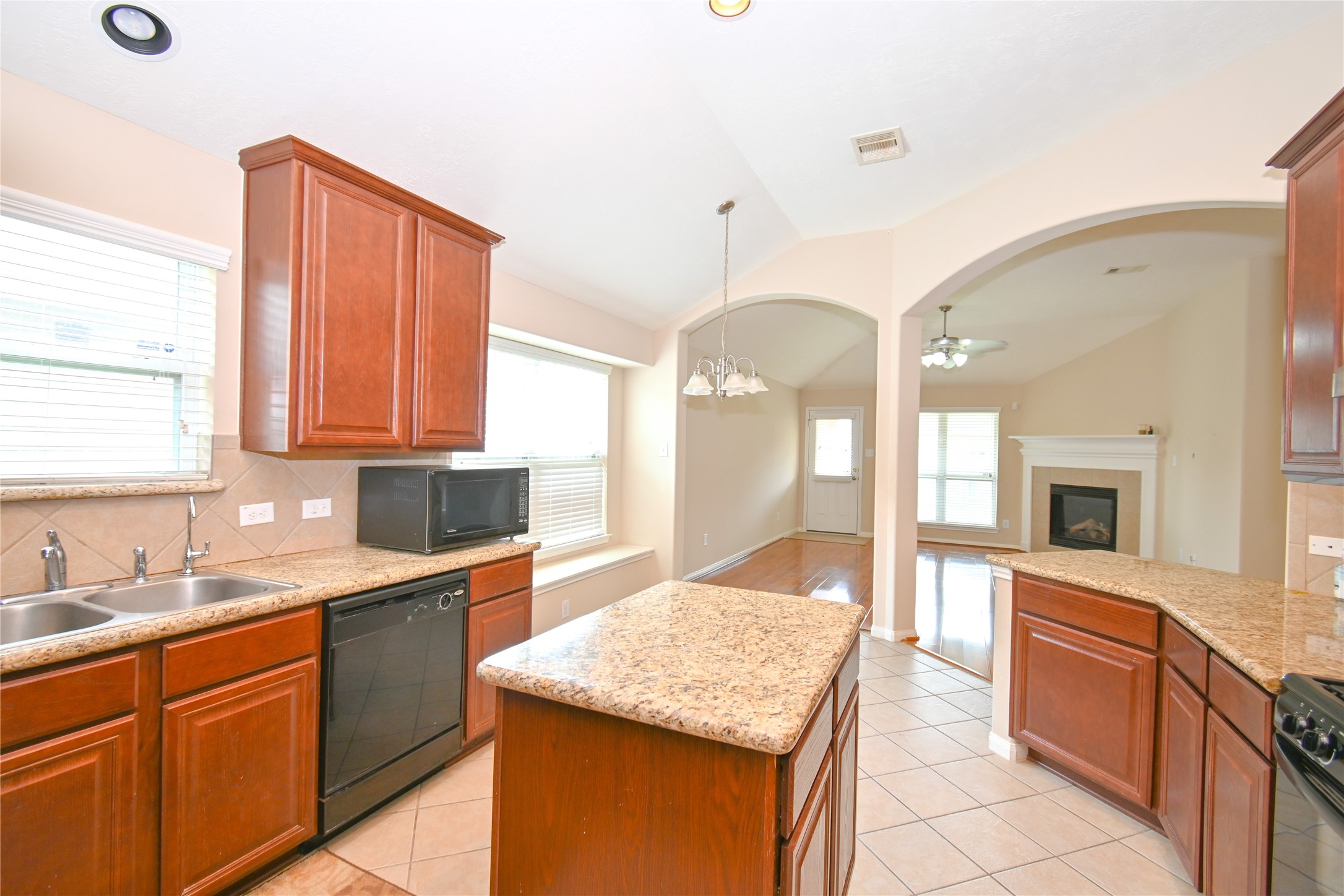 3507 Lilac Ranch Drive Katy, TX 77494 - Photo 10 of 32