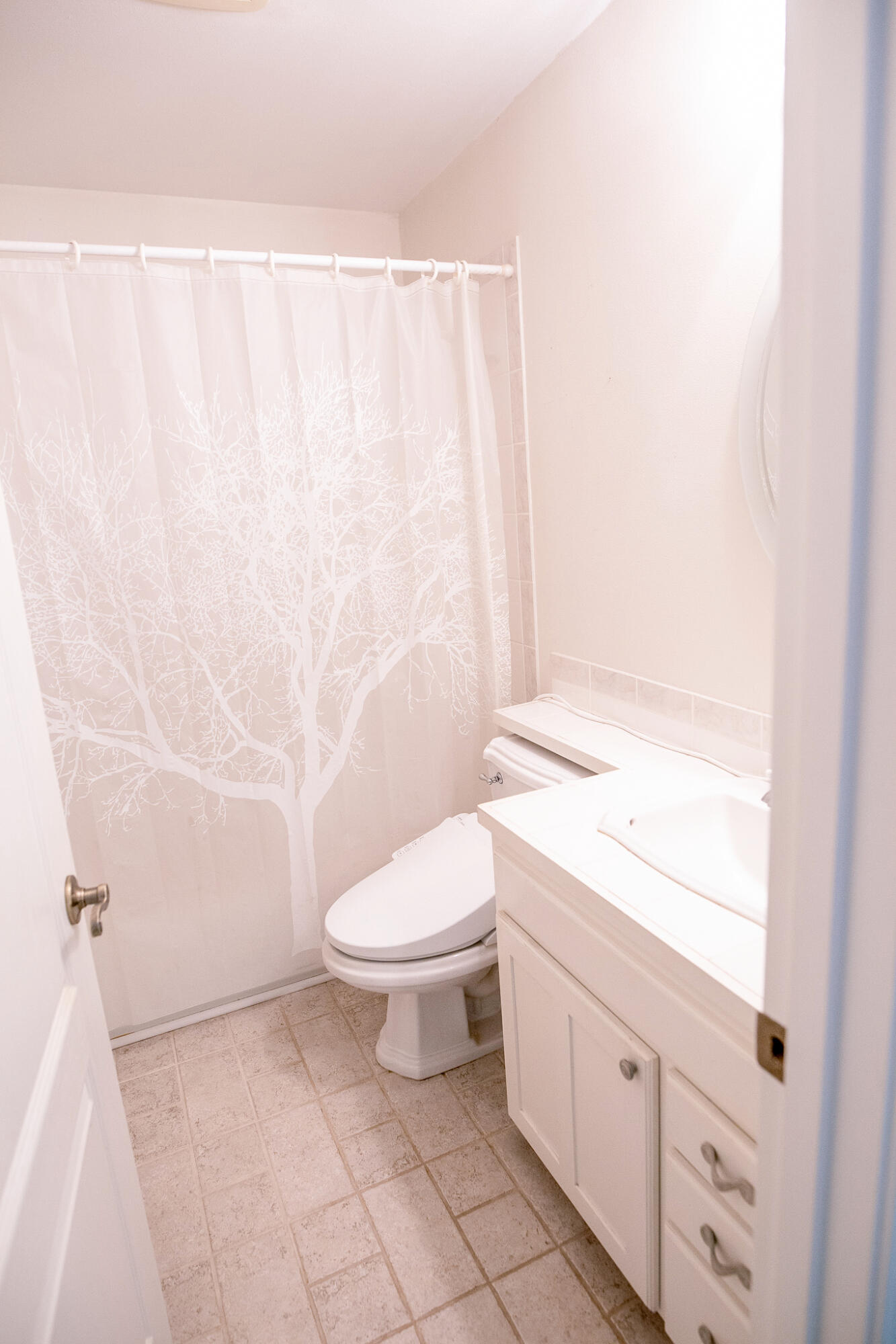 6620 Scottsbluff Road Klamath Falls, OR 97601 - Photo 29 of 51 Bathroom