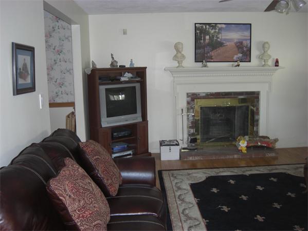 115 Nells Pond Road Lynn, MA 01904 - Photo 7 of 12 Gallery Image 7