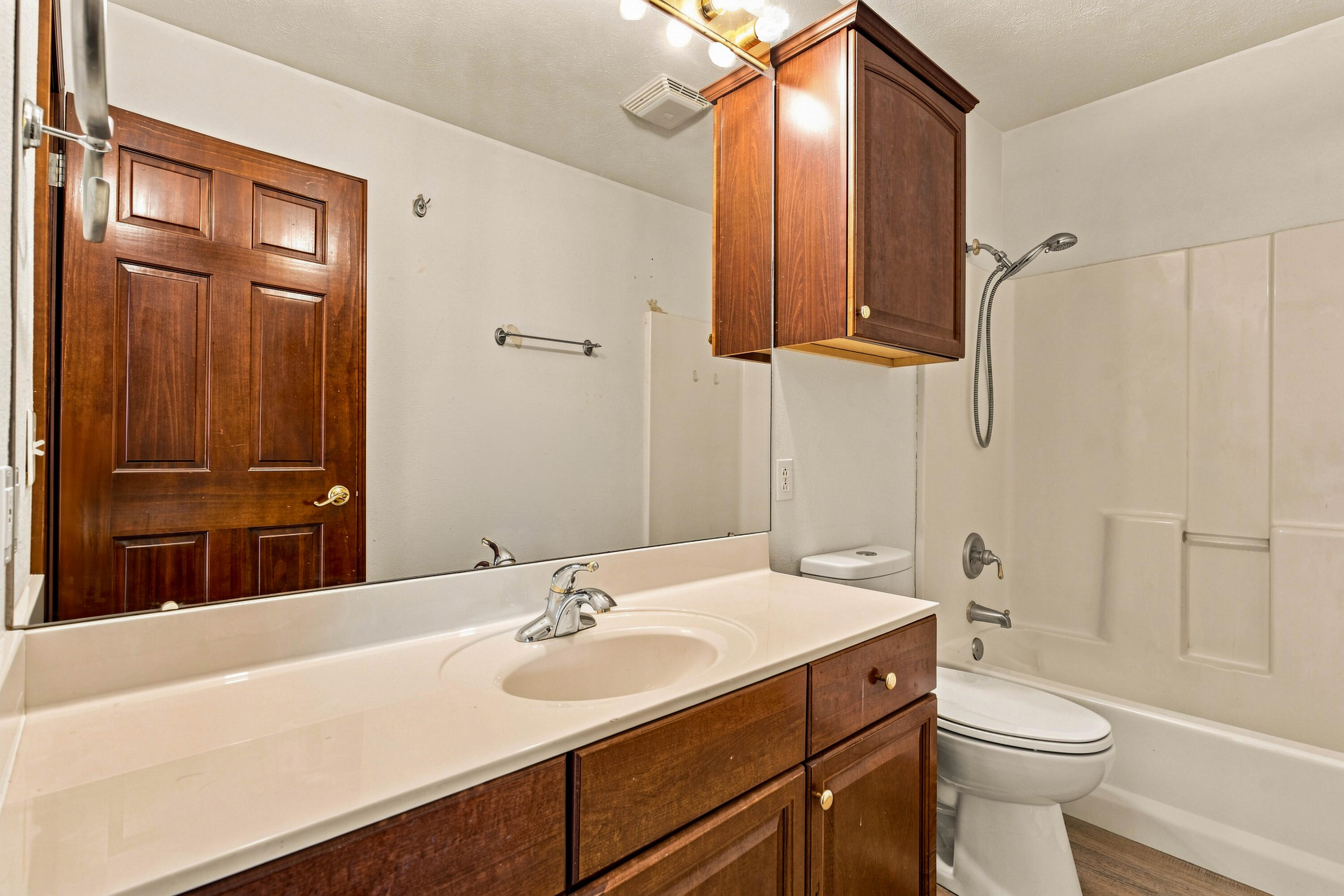 208 Miller Way Monett, MO 65708 - Photo 22 of 54 IMG_1597