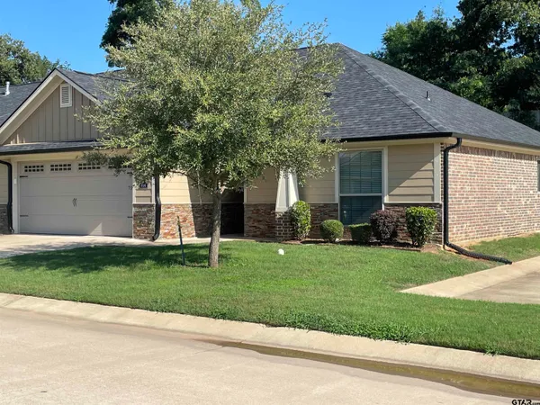 $244,900 | 815 East Grande Boulevard, Unit M104, Tyler, TX 75703