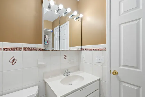 $1,699,000 | 83 Oakland Avenue, Jersey City, NJ 07306