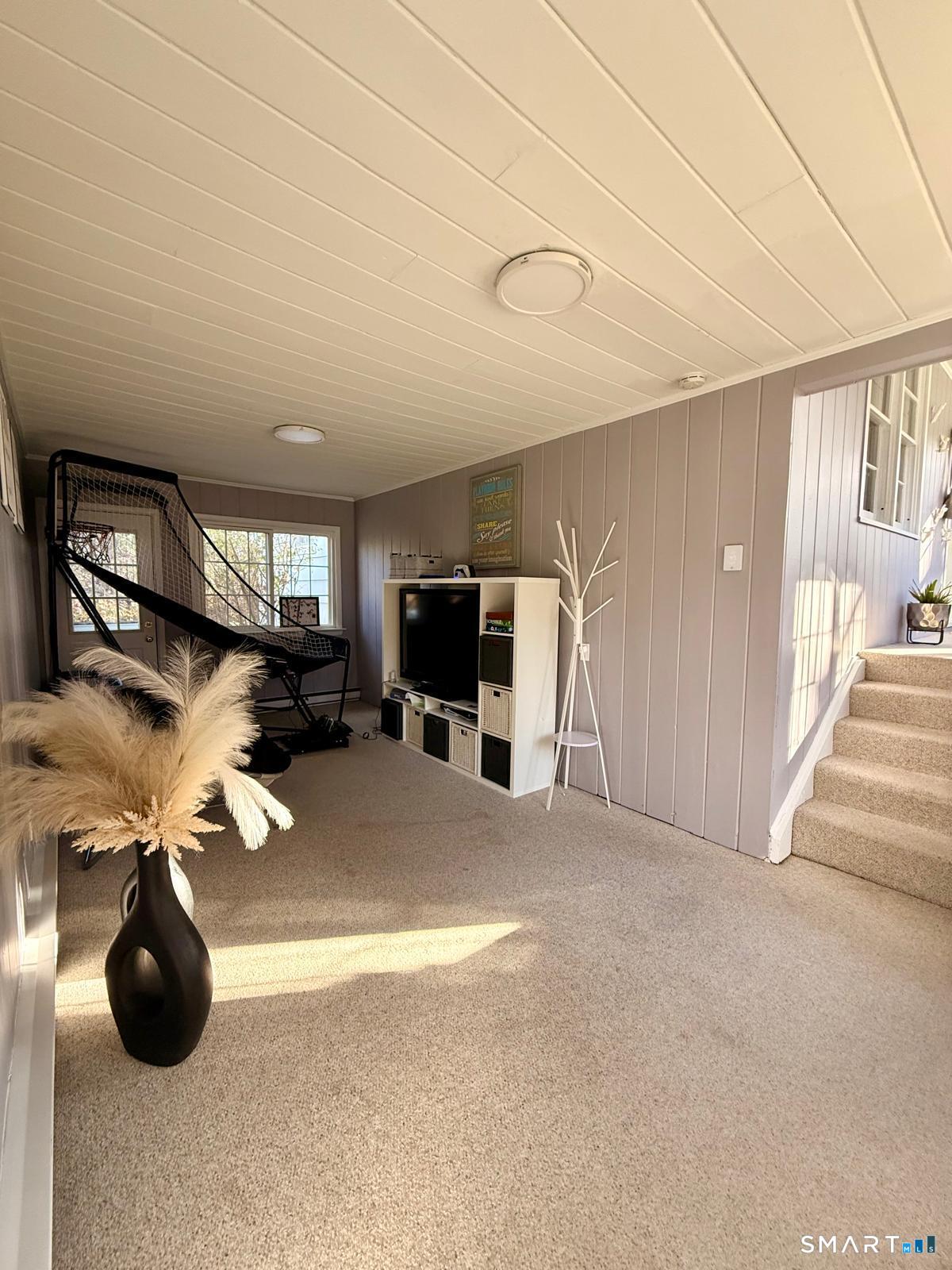 12 Belaire Drive Westport, CT 06880 - Photo 12 of 26 Playing area Main floor