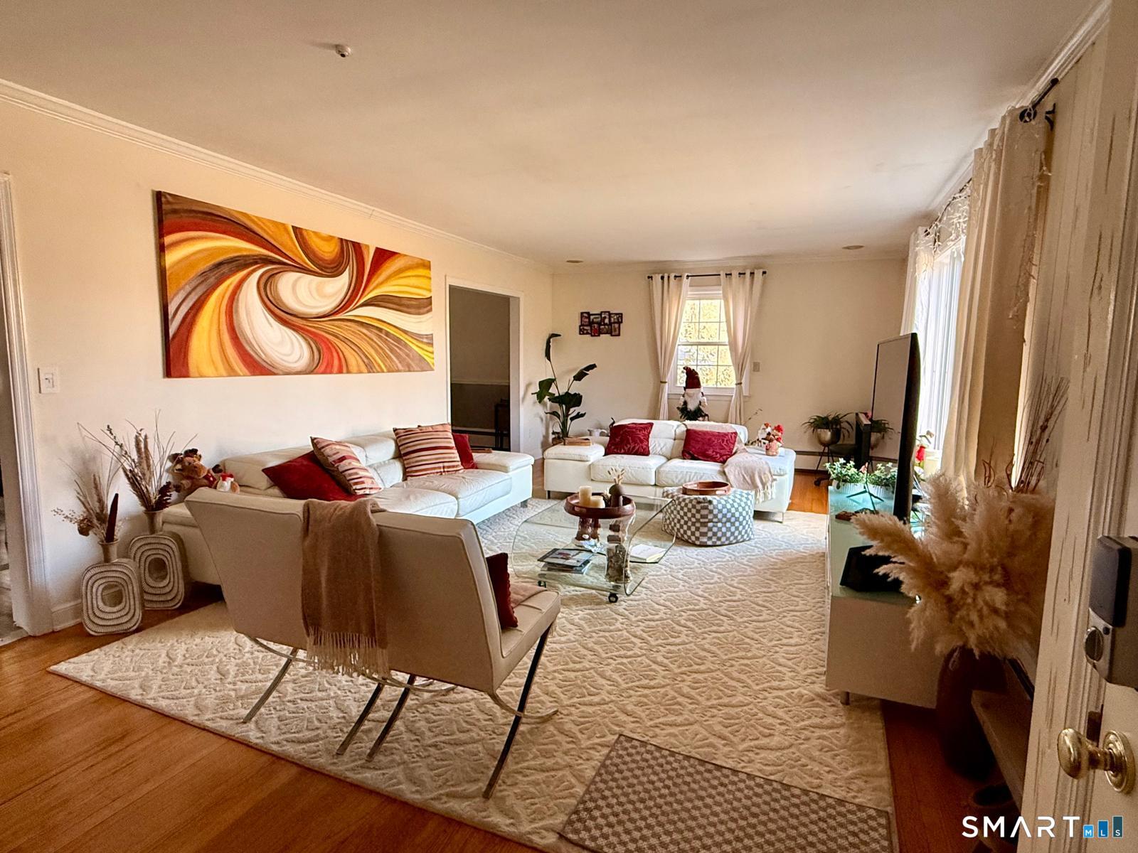 12 Belaire Drive Westport, CT 06880 - Photo 4 of 26 Living room Main Floor