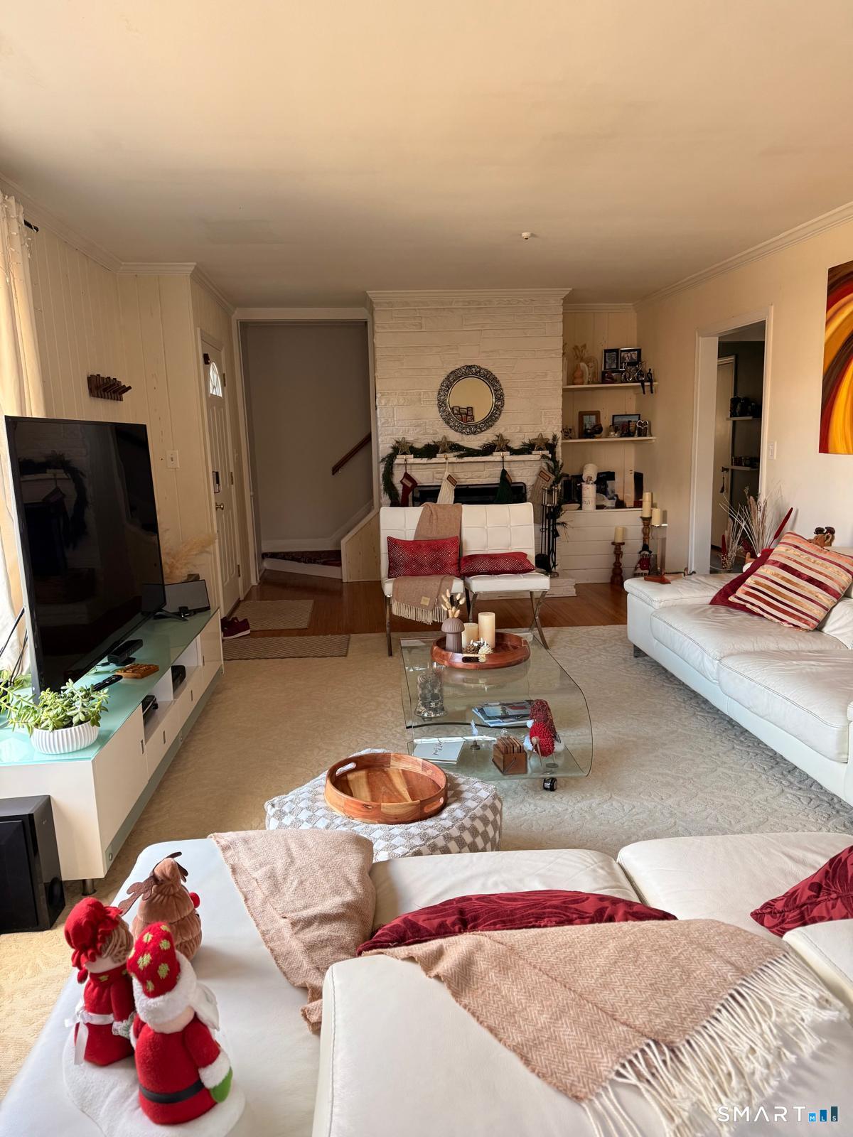 12 Belaire Drive Westport, CT 06880 - Photo 5 of 26 Living room Main Floor