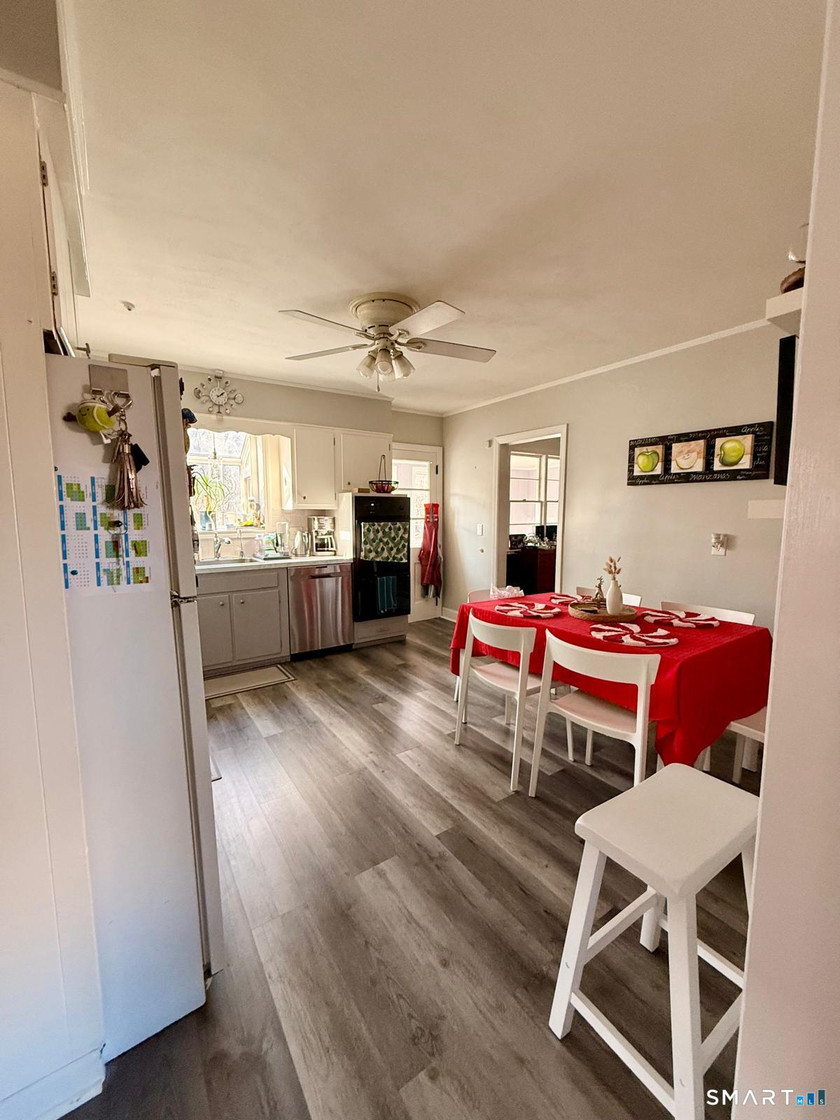12 Belaire Drive Westport, CT 06880 - Photo 9 of 26 Kitchen Main Floor
