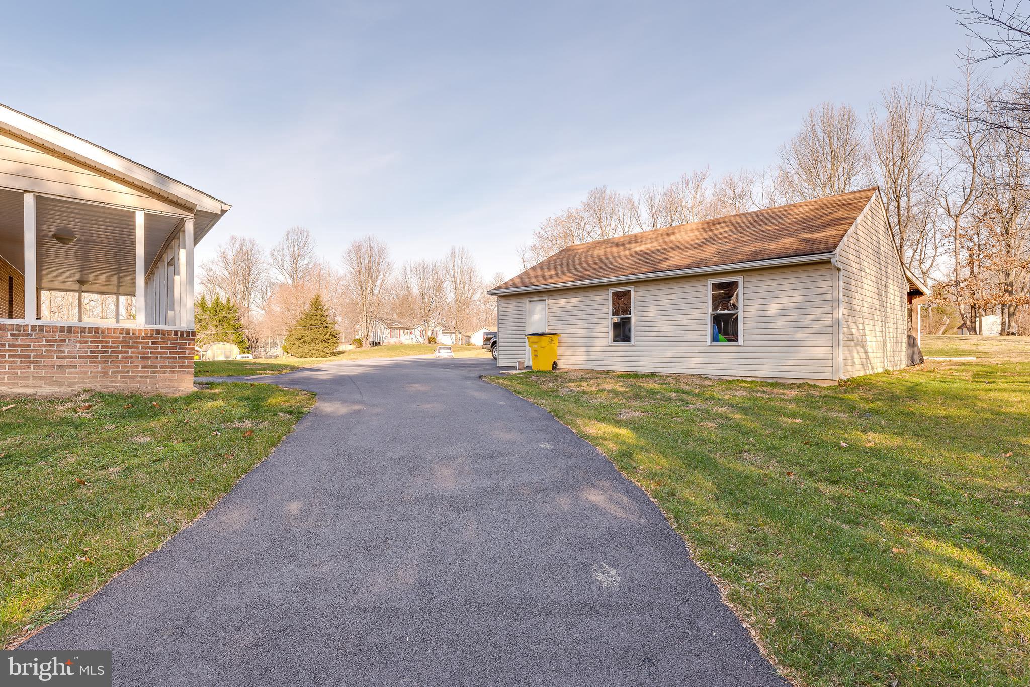32 Canal Road Falling Waters, WV 25419 - Photo 6 of 74