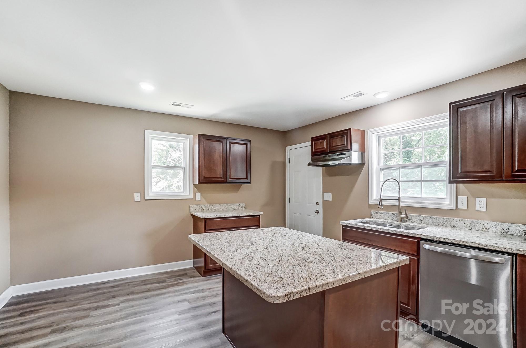 8109 Starnes Randall Road Charlotte, NC 28215 - Photo 7 of 26 Gallery Image 7