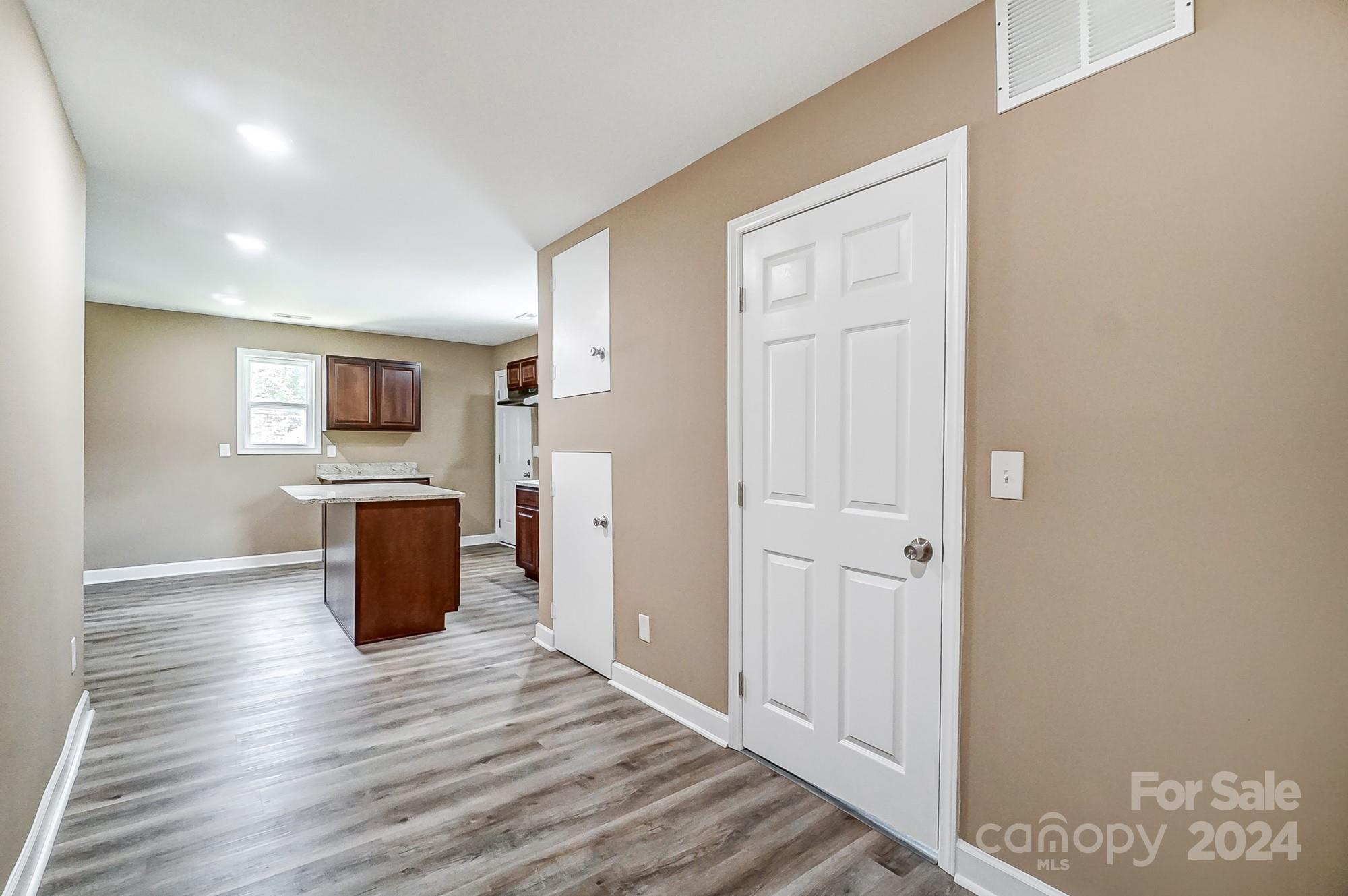 8109 Starnes Randall Road Charlotte, NC 28215 - Photo 10 of 26 Gallery Image 10