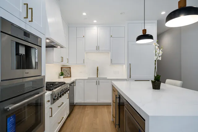 $799,990 | 867 North Marshfield Avenue, Unit 2, Chicago, IL 60622