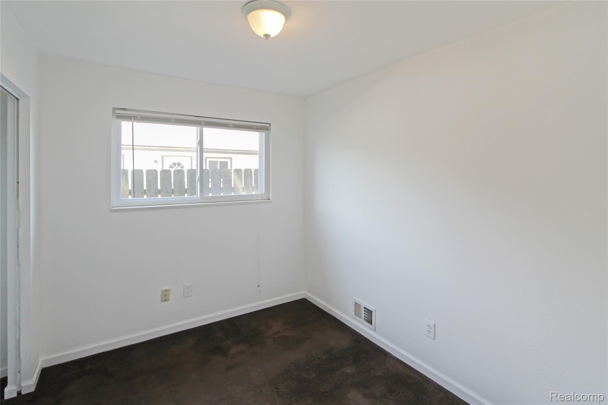 7363 Inkster Road Westland, MI 48185 - Photo 8 of 11 IMG_6624.jpg