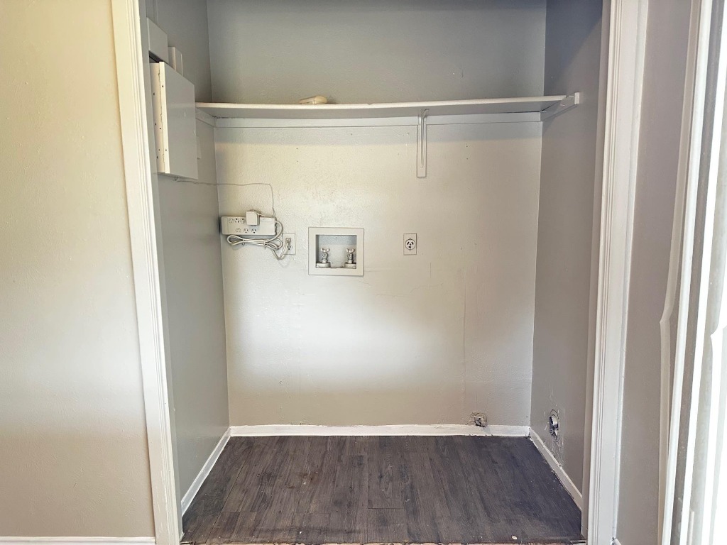 1102 Hickory Grove Drive, Unit B Austin, TX 78753 - Photo 13 of 14 a view of bathroom with wooden floor