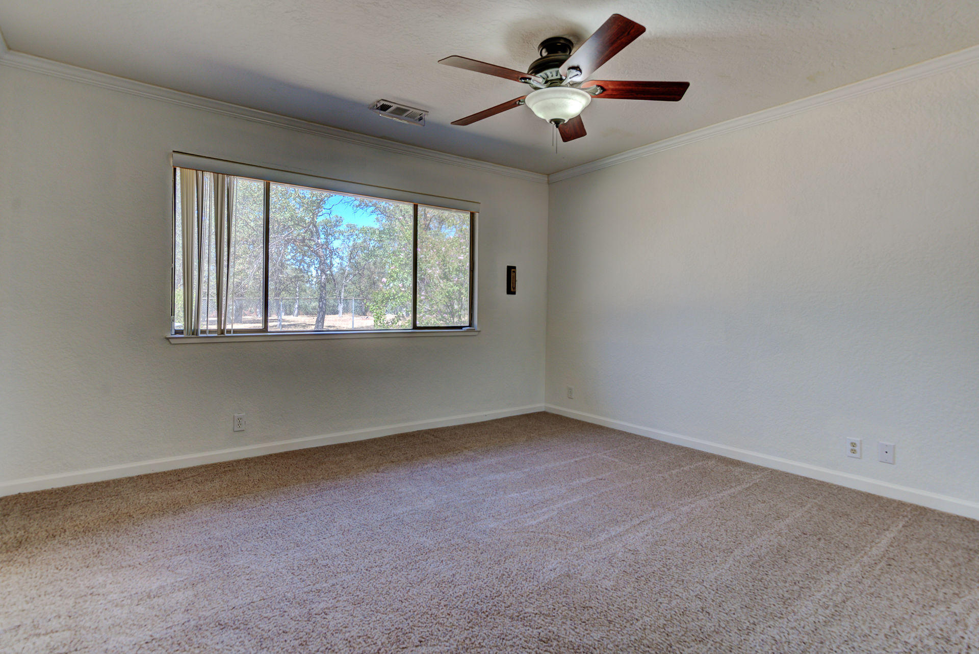 21342 Boyle Road Palo Cedro, CA 96073 - Photo 19 of 29 Master Bedroom