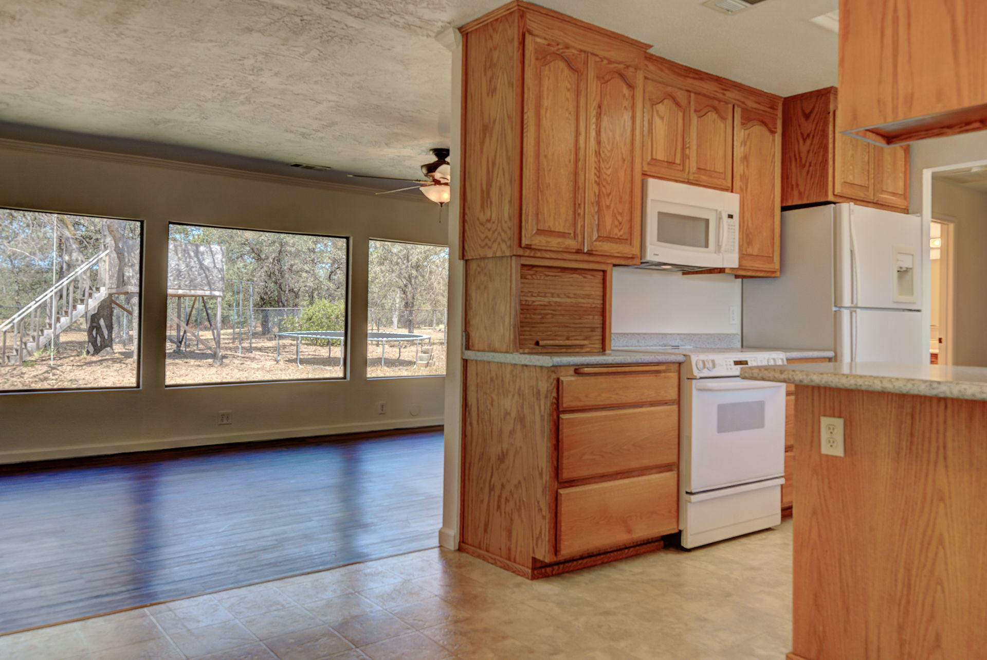 21342 Boyle Road Palo Cedro, CA 96073 - Photo 8 of 29 Kitchen / Living Room