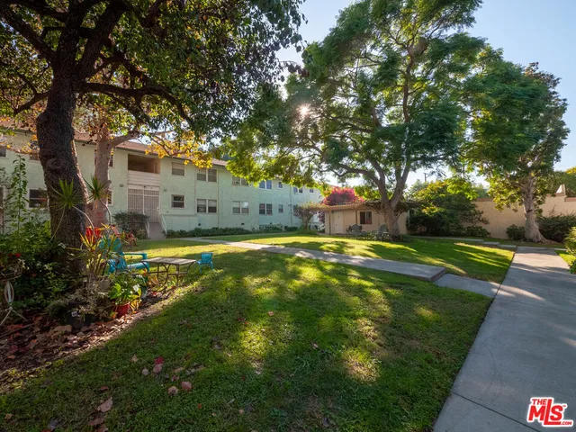 $489,000 | 3635 Kalsman Drive, Unit 4, Los Angeles, CA 90016