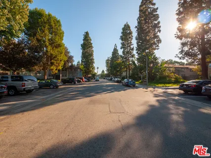 $435,000 | 3635 Kalsman Drive, Unit 4, Los Angeles, CA 90016