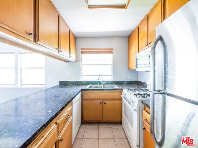 $489,000 | 3635 Kalsman Drive, Unit 4, Los Angeles, CA 90016