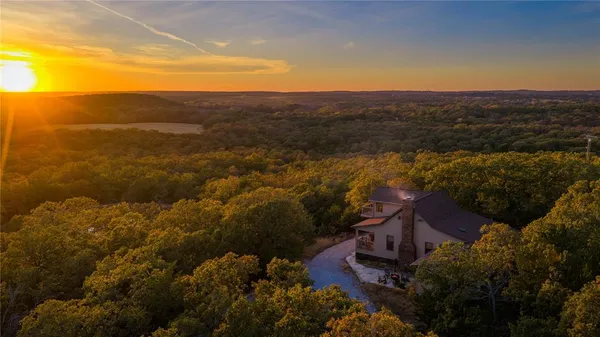 $8,000,000 | 1210 County Road 232, Collinsville, TX 76233