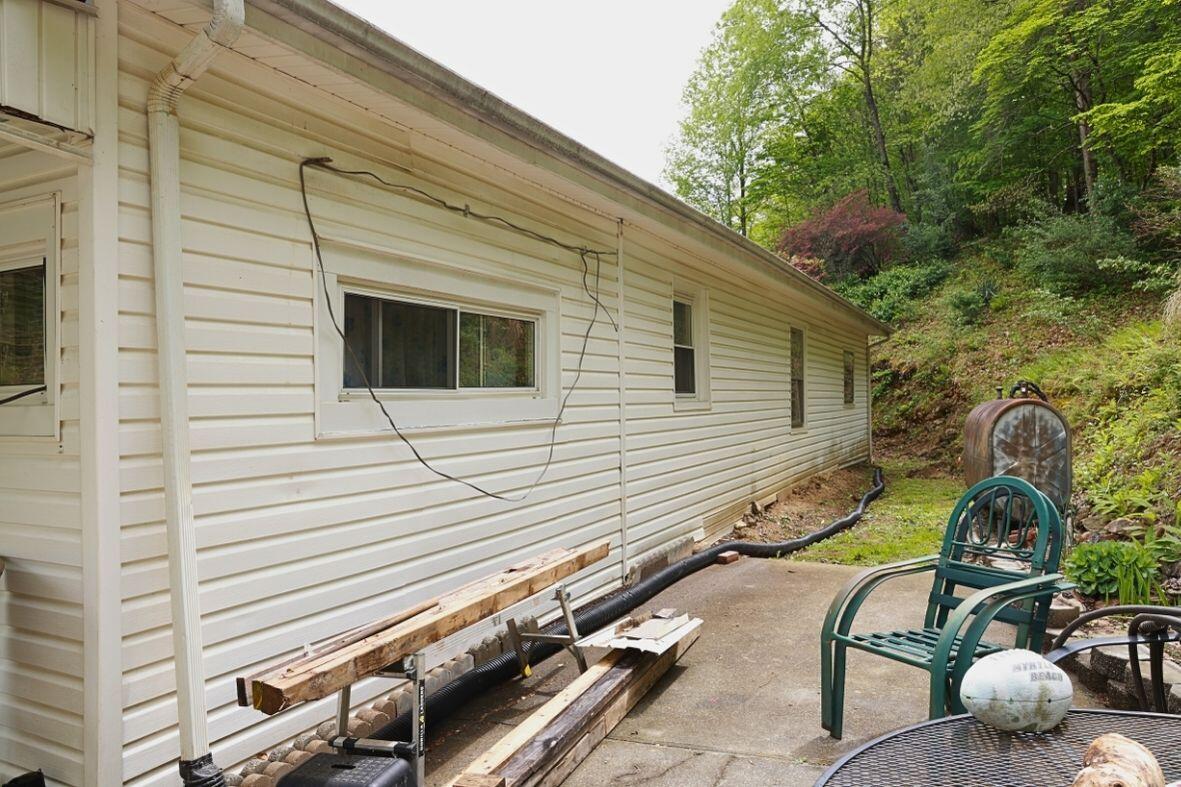 6292 Back Creek Road Boones Mill, VA 24065 - Photo 30 of 41 69