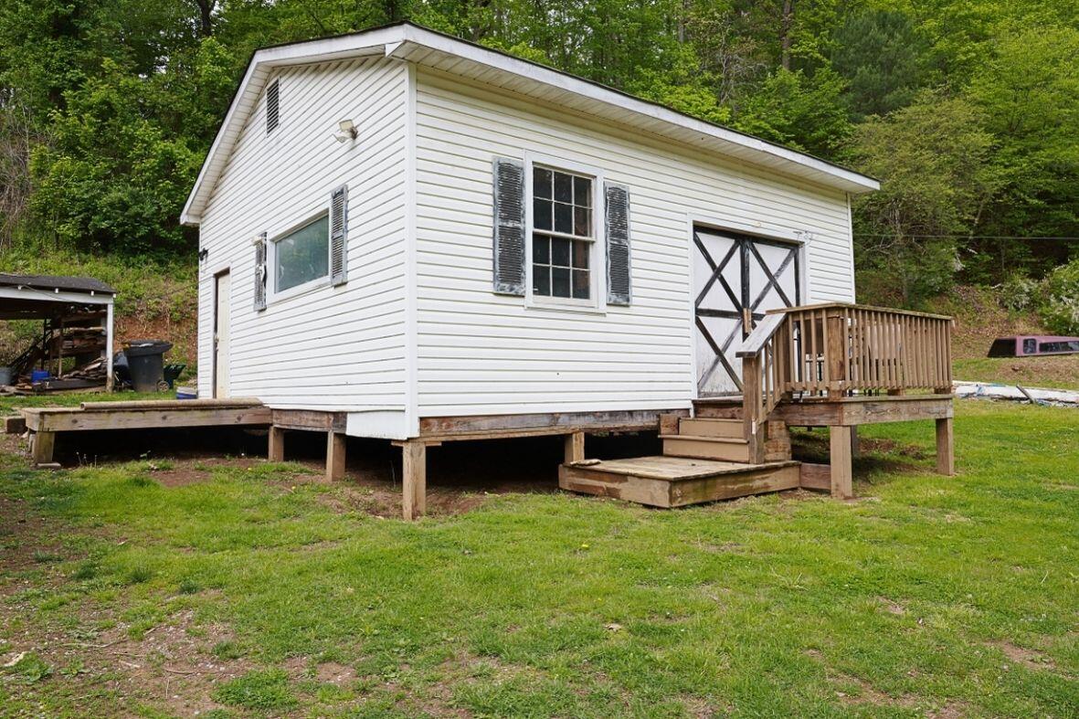 6292 Back Creek Road Boones Mill, VA 24065 - Photo 31 of 41 67