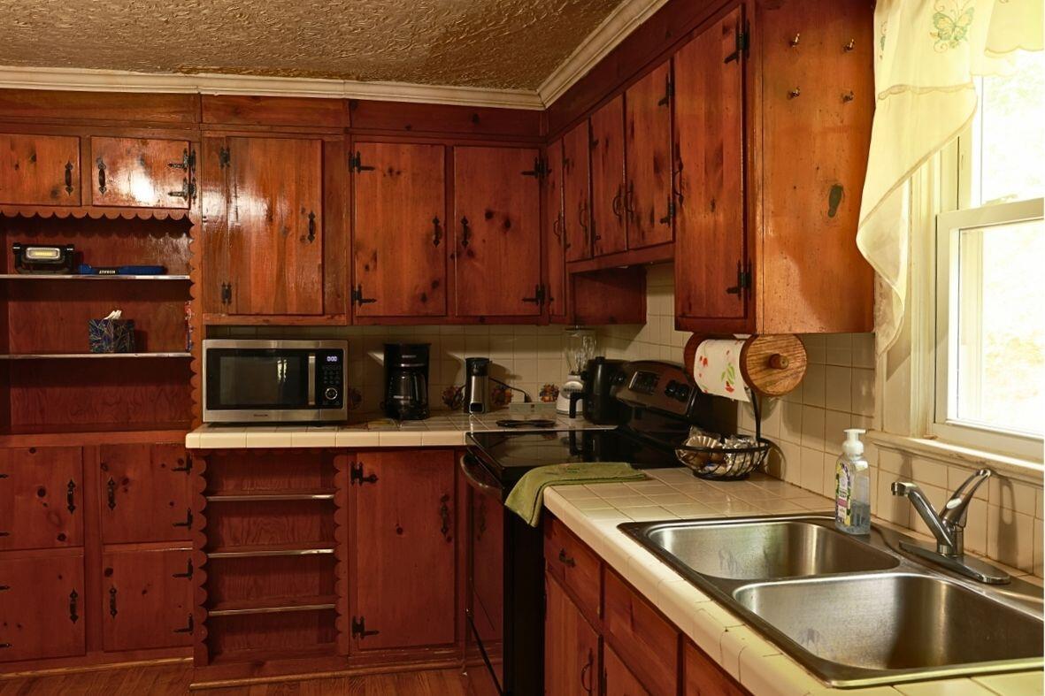 6292 Back Creek Road Boones Mill, VA 24065 - Photo 8 of 41 31
