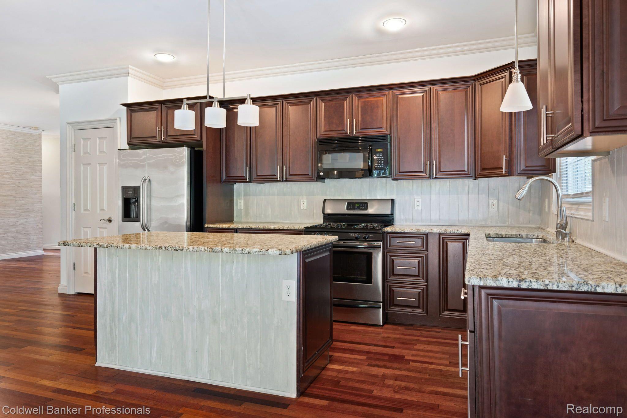 1158 Beta Road Walled Lake, MI 48390 - Photo 13 of 27 Gallery Image 13