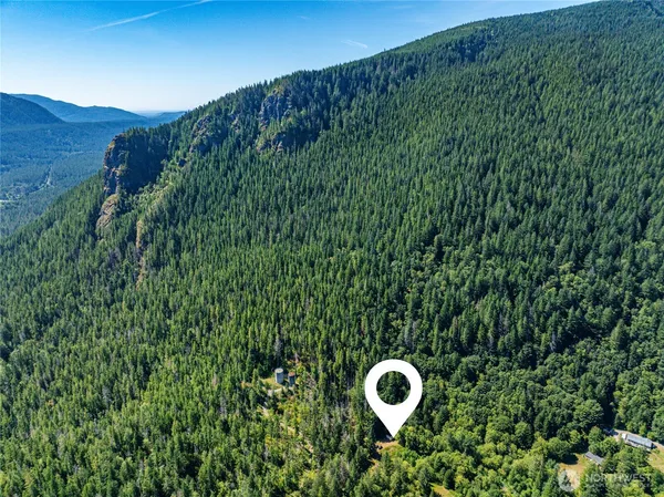 $850,000 | 17528 425th Avenue Southeast, North Bend, WA 98045