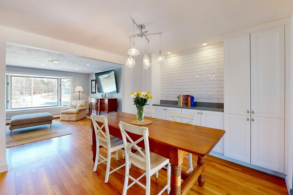 25 Longmeadow Road Medfield, MA 02052 - Photo 14 of 37