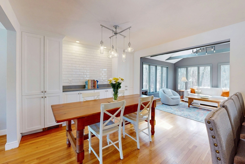 25 Longmeadow Road Medfield, MA 02052 - Photo 19 of 37