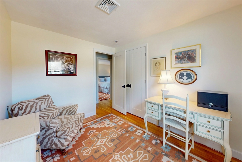 25 Longmeadow Road Medfield, MA 02052 - Photo 25 of 37