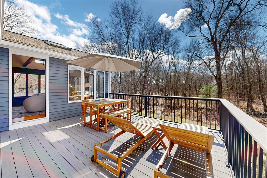 25 Longmeadow Road Medfield, MA 02052 - Photo 31 of 37