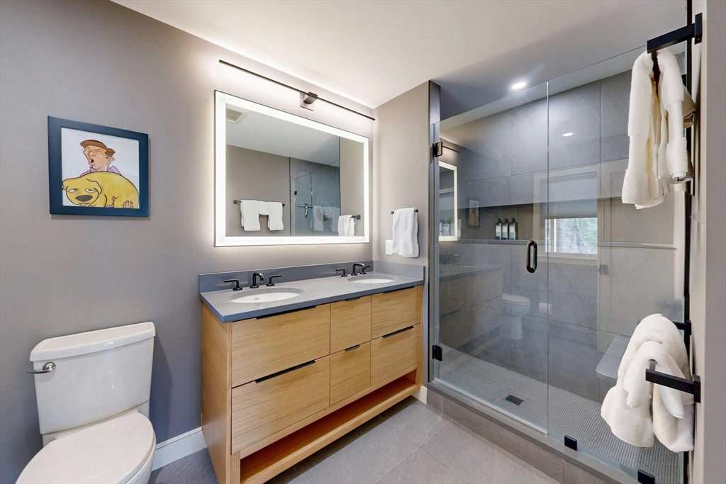 25 Longmeadow Road Medfield, MA 02052 - Photo 9 of 37