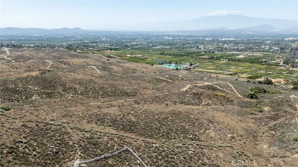 0 Apn, Unit 245080005 Riverside, CA 92501 - Photo 17 of 21 a view of a field with an ocean