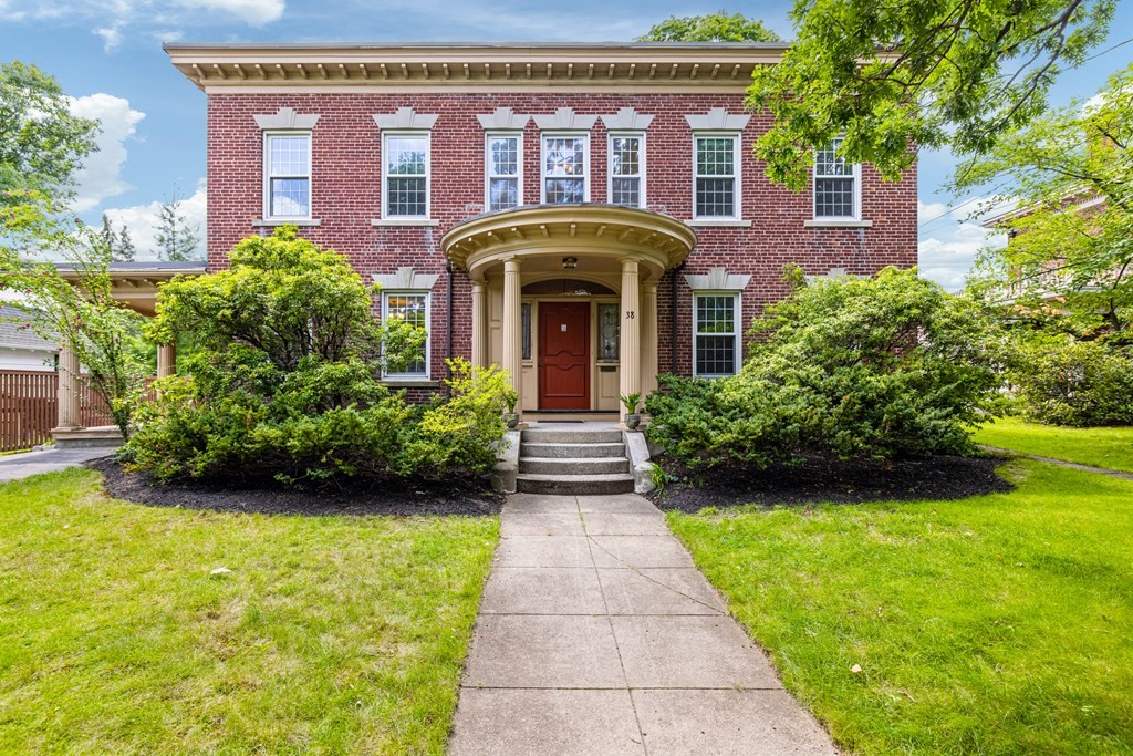 38 Oakley Road Belmont, MA 02478 - Photo 1 of 41 Gallery Image 1