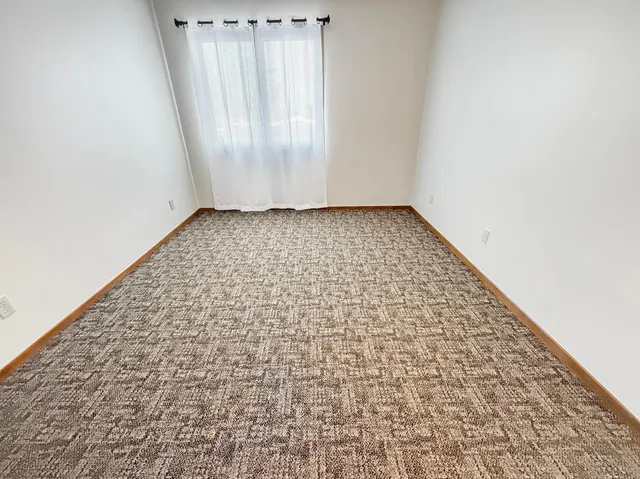 $175,000 | 7624 157th Street West, Unit 104, Apple Valley, MN 55124