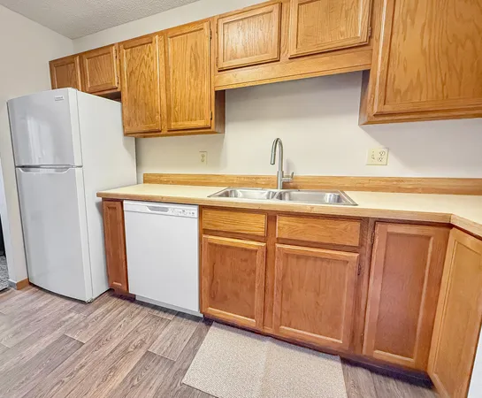 $175,000 | 7624 157th Street West, Unit 104, Apple Valley, MN 55124