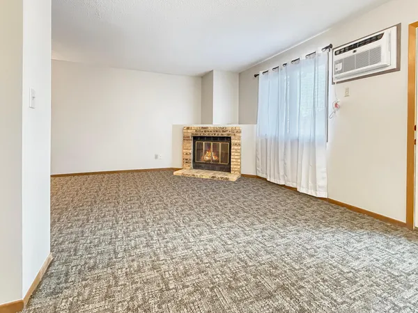 $175,000 | 7624 157th Street West, Unit 104, Apple Valley, MN 55124