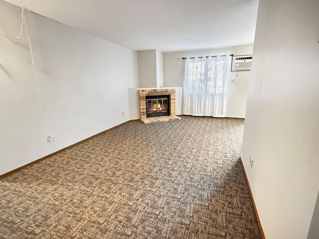 $175,000 | 7624 157th Street West, Unit 104, Apple Valley, MN 55124