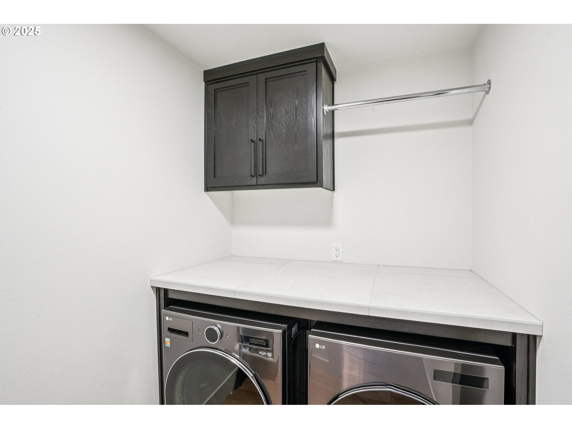 1708 Northwest 21st Way Battle Ground, WA 98604 - Photo 18 of 36 a view of entryway