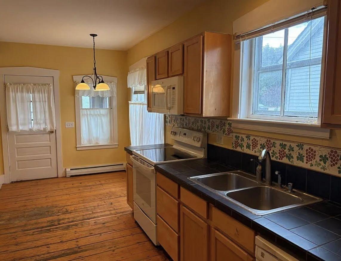 142 Vine Street Northfield, VT 05663 - Photo 7 of 18
