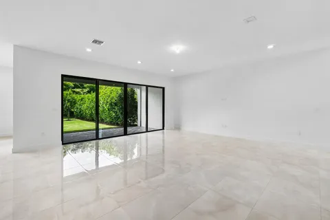$2,000,900 | 9241 Sunflower Mdw Road, Boca Raton, FL 33434
