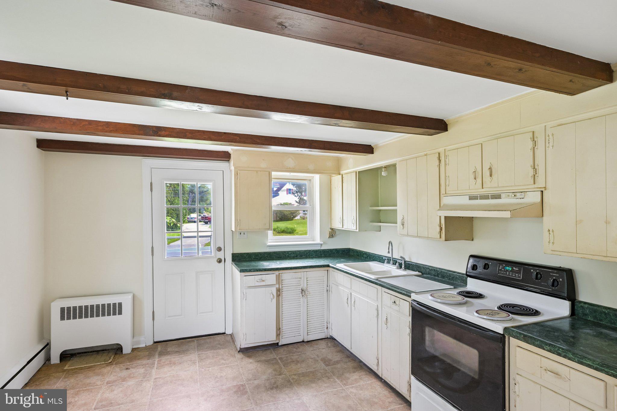 605 Venture Road Hockessin, DE 19707 - Photo 15 of 66 Kitchen