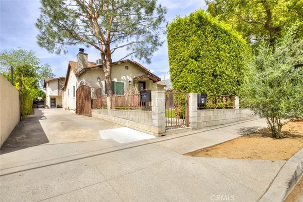 $5,500 | 247 North Oak Avenue, Pasadena, CA 91107
