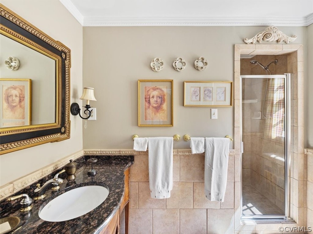 2310 Dorking Road North Chesterfield, VA 23236 - Photo 31 of 44 a bathroom with a sink vanity and a mirror