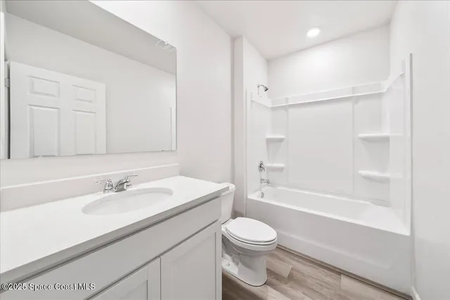 $2,100 | 566 Rembrandt Street Southeast, Palm Bay, FL 32909