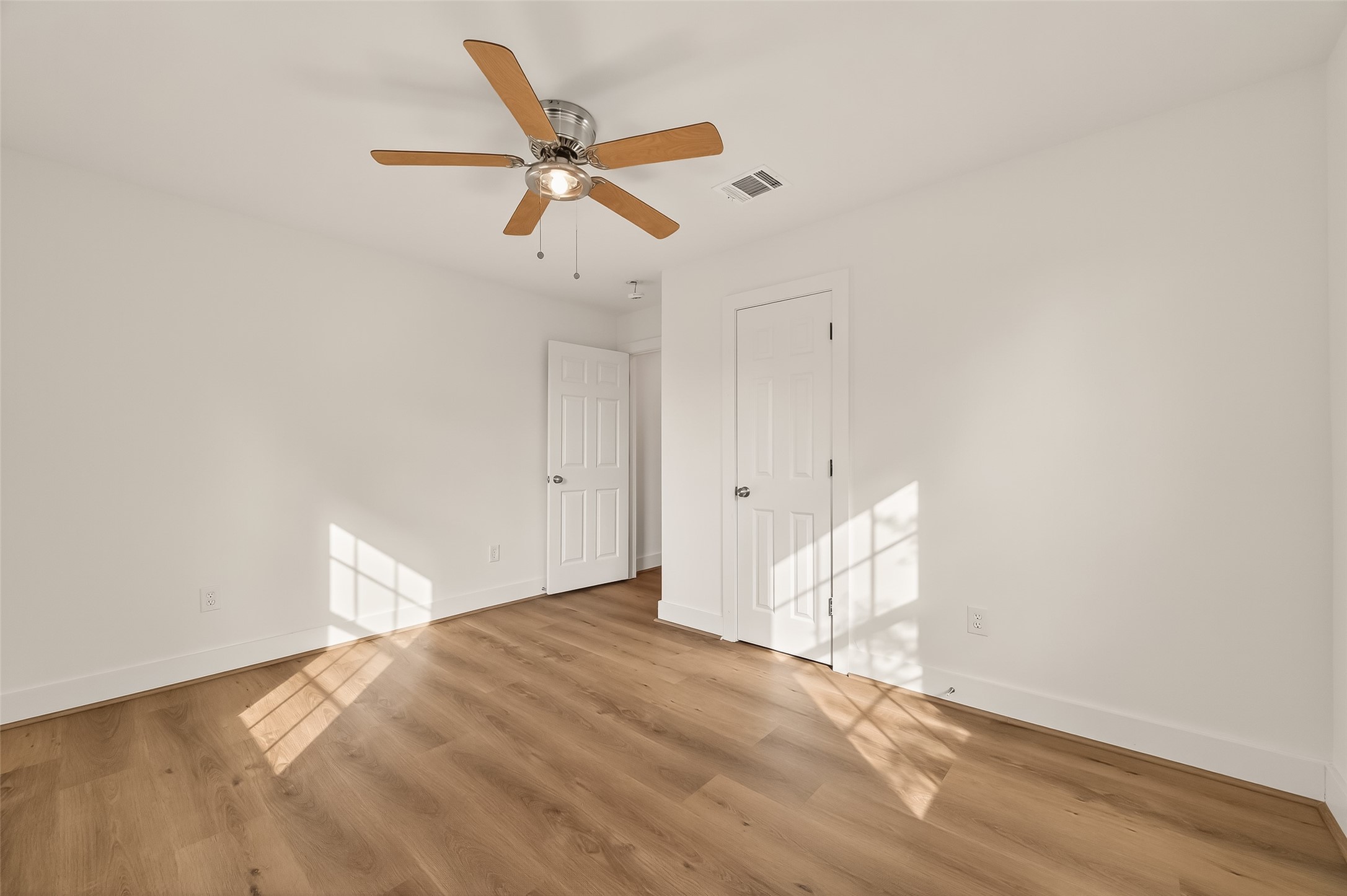 2723 Castledale Drive Houston, TX 77093 - Photo 23 of 38 a view of an empty room